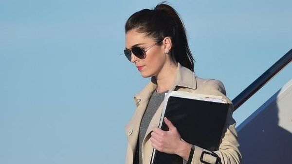 Si Cantik Direktur Komunikasi Gedung Putih Mundur