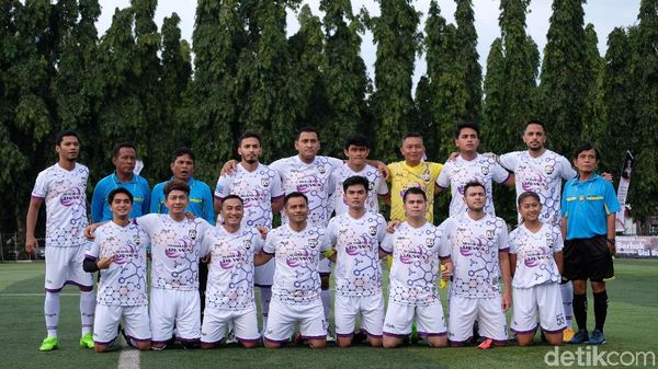 Aksi Penggalangan Dana Para Selebritis