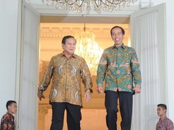 Sandiaga Harap Jokowi dan Prabowo Berpelukan di Panggung Reuni 212