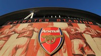 Meski punya tiket termahal di Eropa, Emirates Stadium nyatanya masih selalu dipadati pendukung Arsenal. Musim lalu mereka rata-rata terisi 59.956 penonton tiap partainya. (Foto: Catherine Ivill/Getty Images)