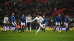 Pesta Gol Spurs di Bawah Guyuran Salju