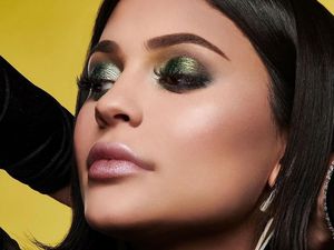 Penampilan Pertama Kylie Jenner di Pemotretan Setelah Melahirkan