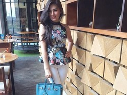 Posting Foto Seksi dengan Caption Perawan Ting Ting, Angela Lee Diserbu Netizen