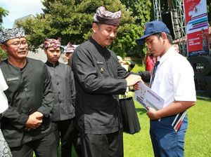 Penyandang Disabilitas di Banyuwangi Dimanjakan dengan Kartu Gandrung Penyandang Disabilitas di Banyuwangi Dimanjakan dengan Kartu Gandrung