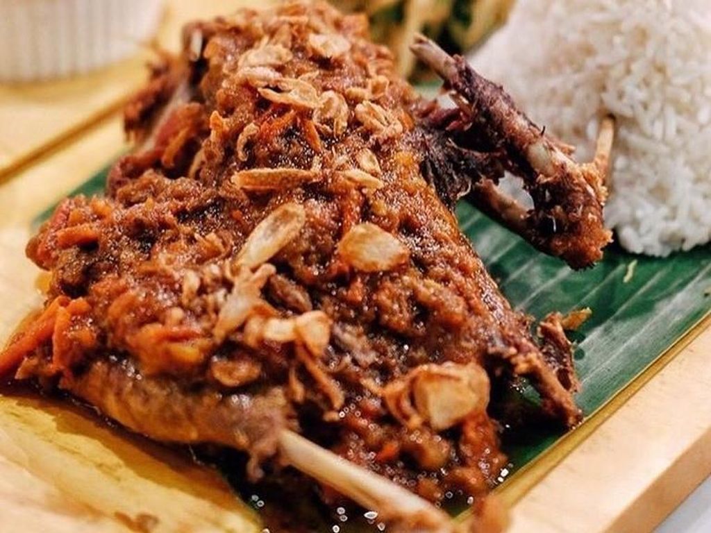Sedap! Lihat Nih 10 Sajian Bebek Goreng Plus Sambal yang Juara Enaknya Sedap! Lihat Nih 10 Sajian Bebek Goreng Plus Sambal yang Juara Enaknya