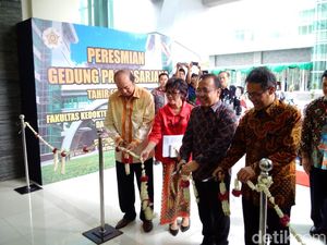 UGM Dapat Hibah Gedung Senilai Rp 100 M dari Tahir Foundation UGM Dapat Hibah Gedung Senilai Rp 100 M dari Tahir Foundation