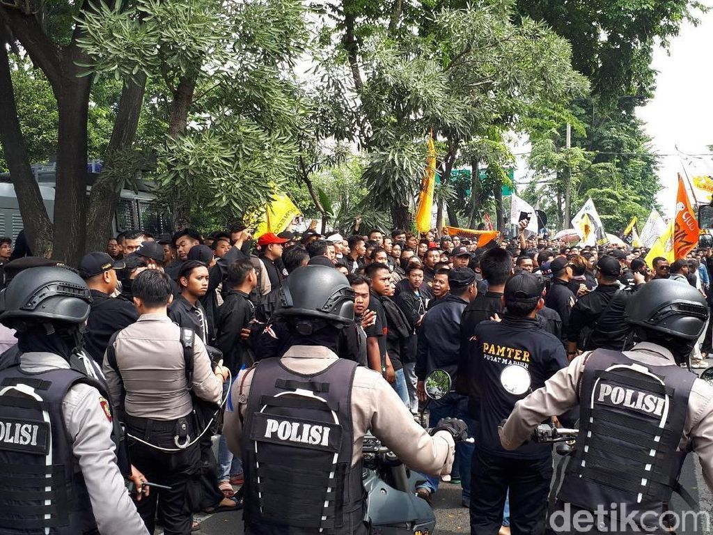 Sidang Vonis Ujaran Kebencian Bonek vs Pendekar Dijaga 845 Personel Sidang Vonis Ujaran Kebencian Bonek vs Pendekar Dijaga 845 Personel