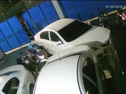Terekam CCTV, Maling Curi Motor di Kompleks DKI Joglo