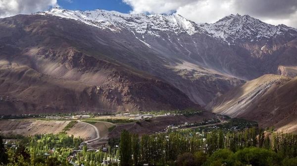 Potret Atap Dunia dari Tajikistan