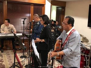 Begini Serunya Elek Yo Band Latihan untuk BNI Java Jazz 2018 Begini Serunya Elek Yo Band Latihan untuk BNI Java Jazz 2018