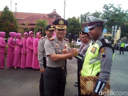Polisi yang Digigit Emak-emak di Kudus Dapat Penghargaan