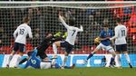 Pesta Gol Spurs di Bawah Guyuran Salju