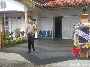 Tim Labfor dan Inafis Olah TKP Lagi di Rumah Eks Wakapolda Sumut