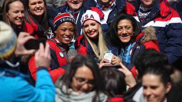 Foto: Selfie Atlet Olimpiade dengan Ivanka Trump Berujung Kontroversi