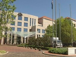 Staf Senior di Australia Ambil Foto Intim Wanita di Kamar Anaknya