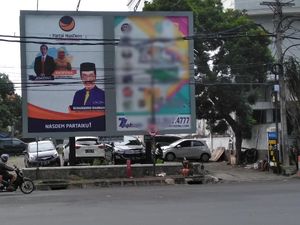 APK Bergambar Presiden, Bawaslu: Itu Pelanggaran APK Bergambar Presiden, Bawaslu: Itu Pelanggaran