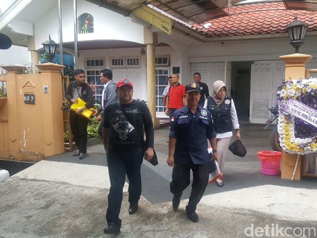 Lewat Sebulan, Kematian Eks Wakapolda Sumut Masih Misterius Lewat Sebulan, Kematian Eks Wakapolda Sumut Masih Misterius