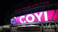 West Ham United ditonton rata-rata 56.970 orang tiap pertandingan musim kemarin. Mereka pun berada di posisi delapan di daftar ini. (Foto: Catherine Ivill/Getty Images)