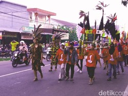 Ratusan Tatung Cap Go Meh Kepung Kantor Walikota Singkawang