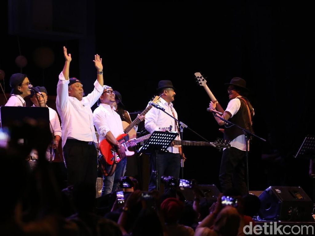 Merayakan Ke-Indonesiaan bersama Elek Yo Band with Endah N Rhesa di BNI Java Jazz 2018 Merayakan Ke-Indonesiaan bersama Elek Yo Band with Endah N Rhesa di BNI Java Jazz 2018