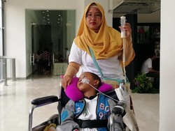 Kisah Syamil Mengidap Penyakit Langka, Hanya 10 Pengidapnya di Indonesia