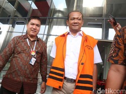 Wakil Ketua DPRD Lampung Tengah Didakwa Terima Suap Rp 9,6 M Wakil Ketua DPRD Lampung Tengah Didakwa Terima Suap Rp 9,6 M