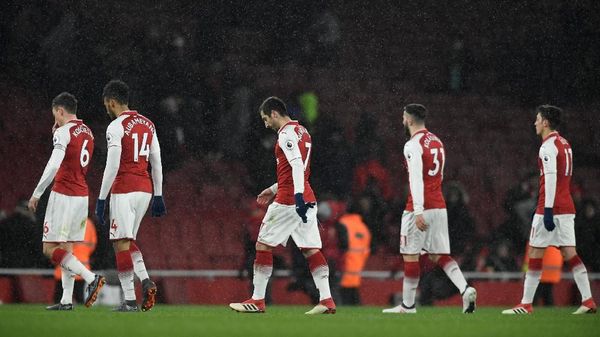 Kursi-Kursi Kosong di Emirates Jadi Saksi Kekalahan Telak Arsenal