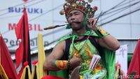 Foto: Melihatnya Saja Ngilu, Kesaktian Tatung Singkawang