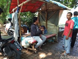 Hindari Razia, Pemotor di JLNT Casablanca Putar Balik dan Jatuh