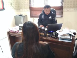 Mahmud yang Tertipu Arisan Online Rugi Rp 342 Juta Mahmud yang Tertipu Arisan Online Rugi Rp 342 Juta