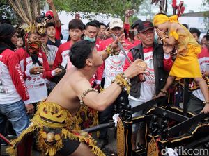 Masuk Rekor Muri! 1.129 Tatung Ramaikan Cap Go Meh di Singkawang