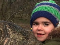 Inggris Pertimbangkan Ganja sebagai Obat Bocah Penderita Sakit Langka