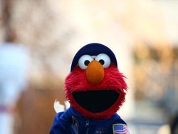 Balita Tertarik pada Elmo? Bisa Jadi Ini Alasannya