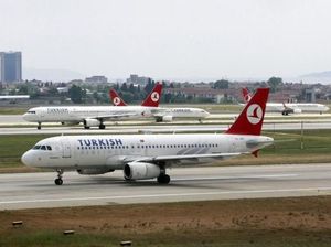 Penumpang Turkish Airlines yang Bikin Onar Terancam Denda Rp 100 Juta Penumpang Turkish Airlines yang Bikin Onar Terancam Denda Rp 100 Juta