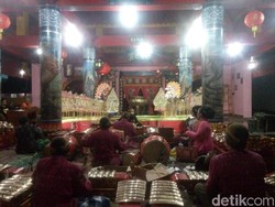 Wayang Kulit Meriahkan Perayaan Cap Go Meh di Kelenteng Welahan