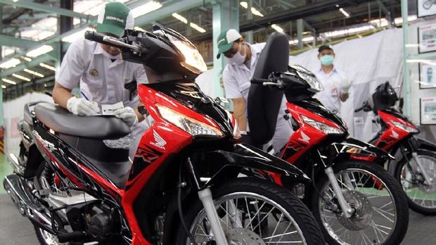Bisnis Otomotif Astra Nyaris Melorot