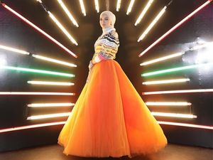 Rilis Hijab di Klub Malam, Hijabers Malaysia Ini Jadi Kontroversi Rilis Hijab di Klub Malam, Hijabers Malaysia Ini Jadi Kontroversi