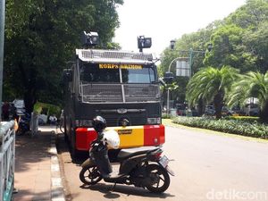 Kantor KPU Akan Didatangi Pendemo, 2 Water Cannon Disiagakan Kantor KPU Akan Didatangi Pendemo, 2 Water Cannon Disiagakan