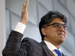 Lagi, Penulis AS Sherman Alexie Lakukan Pelecehan Seksual