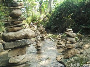 Ada Batu Bersusun di Sedayu Bantul Ada Batu Bersusun di Sedayu Bantul