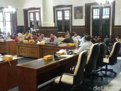 Pedagang Asongan di Benteng Vredeburg Mengadu ke DPRD DIY