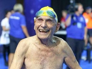 Kakek 99 Tahun di Queensland Tahun Pecahkan Rekor Renang Dunia