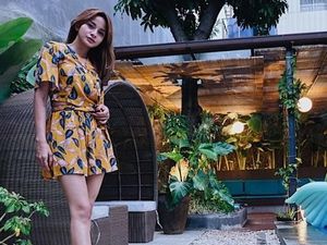 Pesona Seksinya Kirana Larasati, Si Mahmud Abbas Pesona Seksinya Kirana Larasati, Si Mahmud Abbas