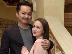 8 Tahun Nikah, Rianti Cartwright Didoakan Segera Punya Anak