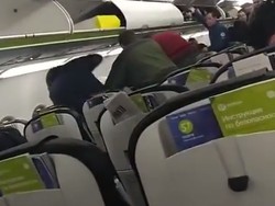 Diduga Sakit Jiwa, Pria Ini Lakukan Pelecehan Seksual di Pesawat