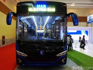 Resmi! Moeldoko Launching dan Produksi Bus Tenaga Listrik di Demak