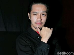 Bermain Film dengan Aura Kasih, Morgan Oey Baper!