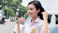 Foto: Cantiknya Polwan yang Fotonya Viral karena Pakai Seragam SMP