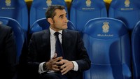 Tapi pelatih Ernesto Valverde kecewa betul Barca diimbangi Las Palmas karena penalti kontroversial. Ia bahkan menilai penalti itu ibarat siluman karena penyebabnya misterius dan cuma wasit yang tahu. (Foto: Santiago Ferrero/Reuters)