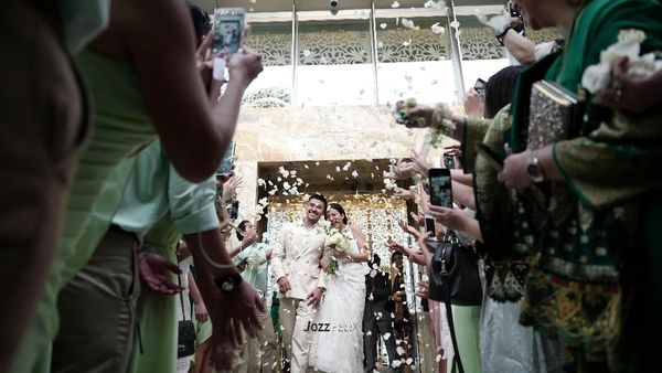 Momen Pernikahan Chicco Jerikho-Putri Marino hingga Aksi Panggung Elek Yo Band